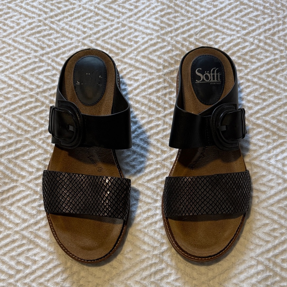 Sofft Black and Tan Sandals